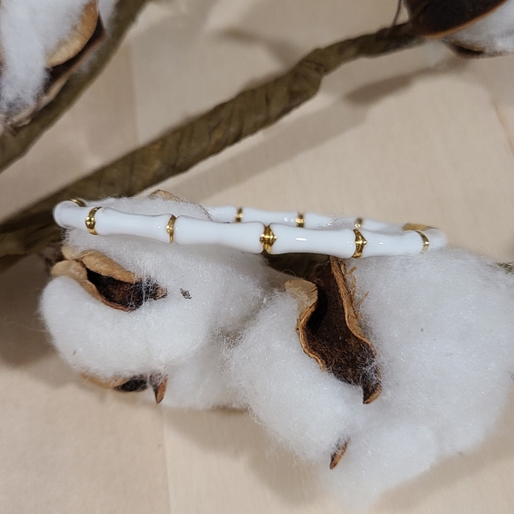 🤍💛NEW🤍💛 PRETTY!! SS WHITE and GOLD Bamboo Bangle Bracelet - Picture 11 of 14